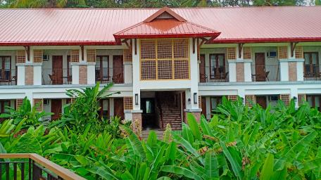 Resort and Hotel wallpaper
