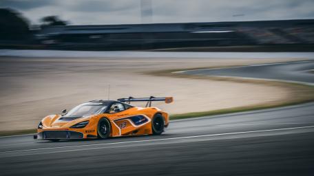 McLaren 720S GT3 wallpaper
