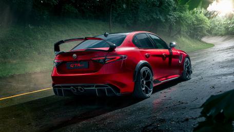 Alfa Romeo Giulia wallpaper