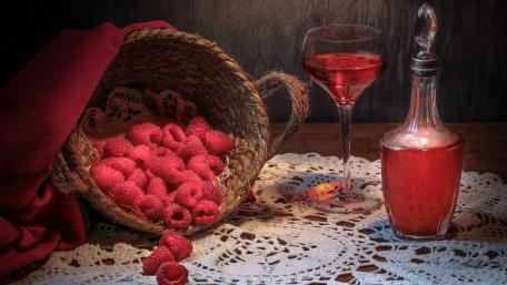 Raspberry wine wallpaper