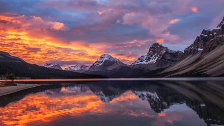 Bow Lake wallpaper