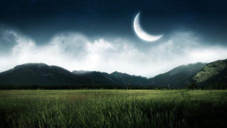 Crescent Moonlit Serenity in Nature wallpaper