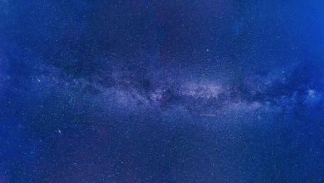 Milky Way Splendor in 5K Clarity wallpaper