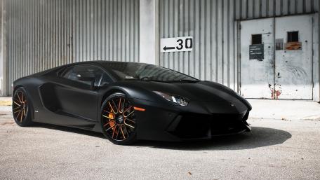 Lamborghini Aventador LP700-4 wallpaper