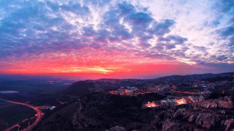 Vibrant Dawn Over the Cityscape wallpaper