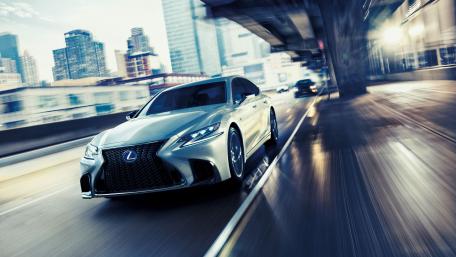 Sleek Elegance of the Lexus LS500 wallpaper