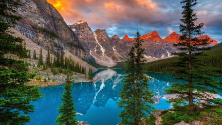 Moraine Lake (Canadian Rockies) wallpaper