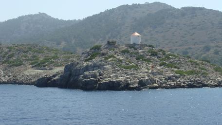 Tranquil Coastal Lighthouse View wallpaper