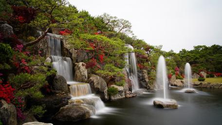 Tranquil Garden Waterfall Haven wallpaper