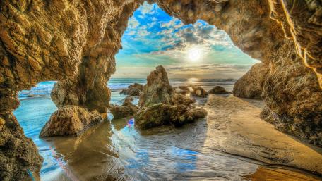 El Matador State Beach sea cave (Malibu) wallpaper