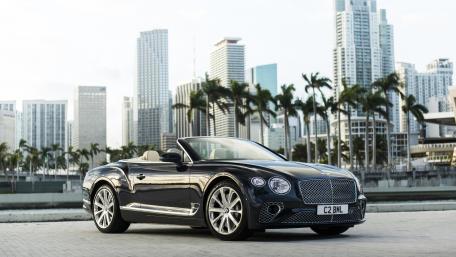 Luxury Elegance of the Bentley Continental GT Cabrio wallpaper
