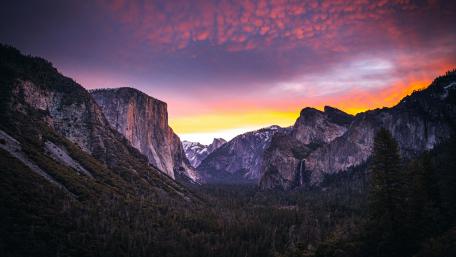 Tunnel view wallpaper