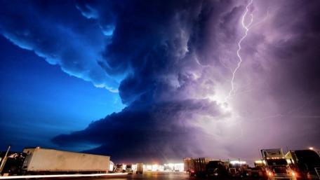 Electric Storm Over Cityscape wallpaper