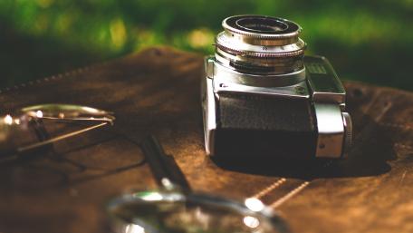 Retro camera wallpaper