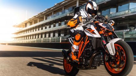 KTM 1290 Super Duke R wallpaper