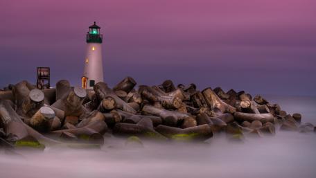 Walton Lighthouse (Santa Cruz Breakwater Lighthouse) wallpaper