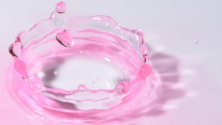 Radiant Pink Water Splash Artistry wallpaper