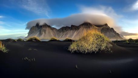 Vestrahorn Mountains wallpaper