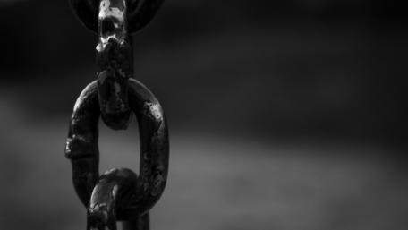 Chains of Mystery in Monochrome World wallpaper