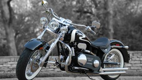 Classic Ridley Motorcycle Elegance in Black and Chrome wallpaper