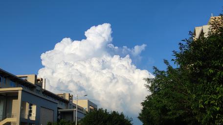 Huge clouds like ice cream wallpaper