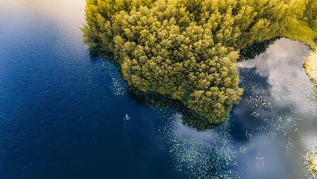 Serene Aerial View of a Tranquil Lake wallpaper