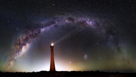 Milky way over the Guilderton Lighthouse wallpaper