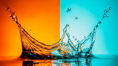 Vibrant Water Splash in Abstract Colors wallpaper