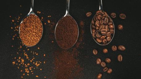 Coffee Varieties in Spoons wallpaper