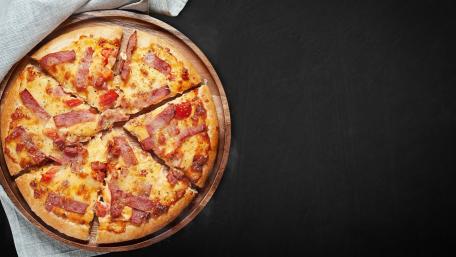 Delicious Pizza Fresh from the Oven wallpaper