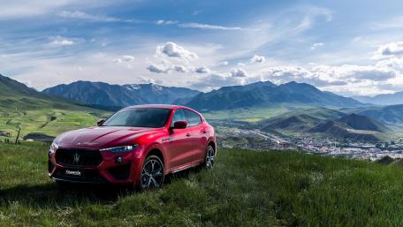 Maserati Levante wallpaper