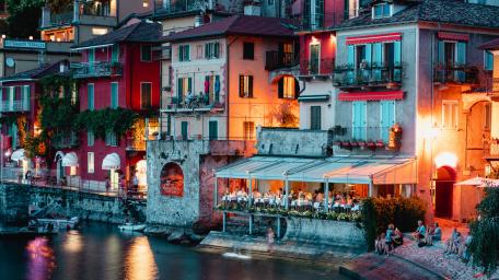 Vecchia Varenna restaurant wallpaper