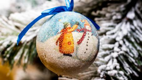 Sparkling Christmas Memories with a Colorful Ornament wallpaper