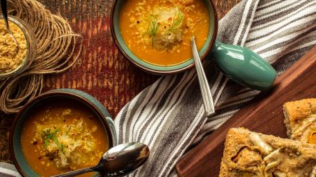 Warm and Inviting Soup Experience for Food Lovers wallpaper
