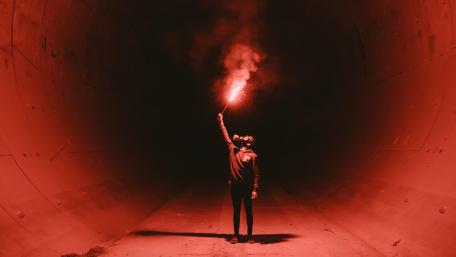 Underground Atmosphere Veiled in Red Smoke wallpaper