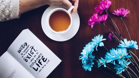 Inspiration Over Coffee and Flowers wallpaper
