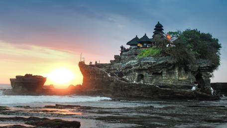 TANAH LOT TEMPLE wallpaper