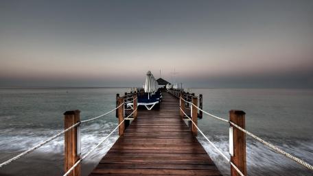 Serene Pier at Dawn wallpaper