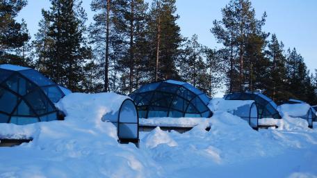 Kakslauttanen Arctic Resort East Village wallpaper