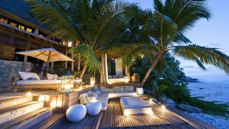Seaside Paradise Living Space Blissful Escape wallpaper