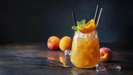 Peach Juice Cocktail Delight wallpaper