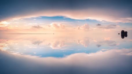 Serene Lake Reflections in Calm Waters wallpaper