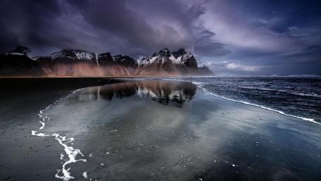 Vestrahorn Mountains wallpaper