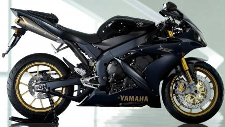Sleek Yamaha YZF-R1 Sport Bike Wallpaper wallpaper