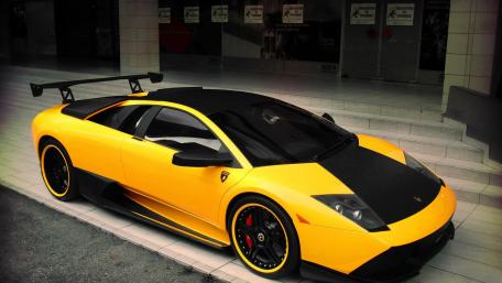Stunning Yellow Lamborghini Huracan Wallpaper wallpaper