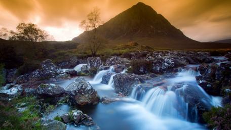 River Etive at Buachaille Etive Mòr wallpaper