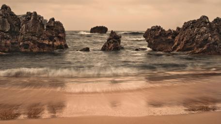Serene Coastal Escape wallpaper