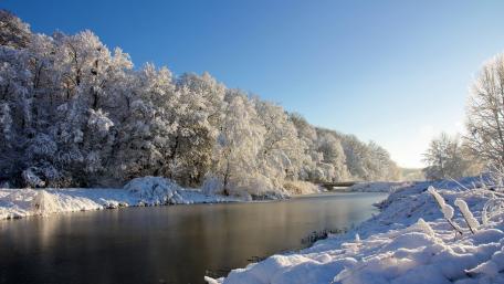 Serene Winter Landscape by the River wallpaper