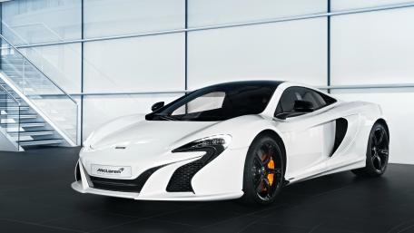 Sleek McLaren 650S in Stunning White Finish wallpaper