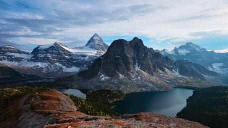Mount Assiniboine Provincial Park wallpaper